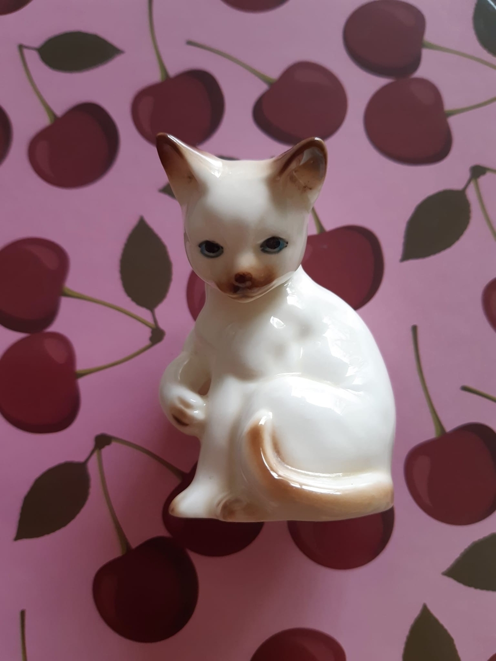 *3 for $20* Porcelain Siamese Cat Figurine